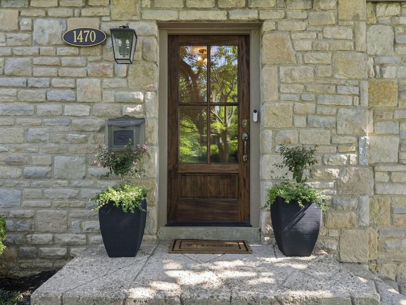 1470 Cardiff Road, Upper Arlington, OH 43221 Photo 2