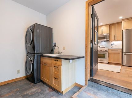 14856 Wolfgang Road, Truckee, CA 96161 Photo