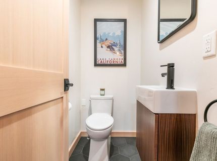 14856 Wolfgang Road, Truckee, CA 96161 Photo