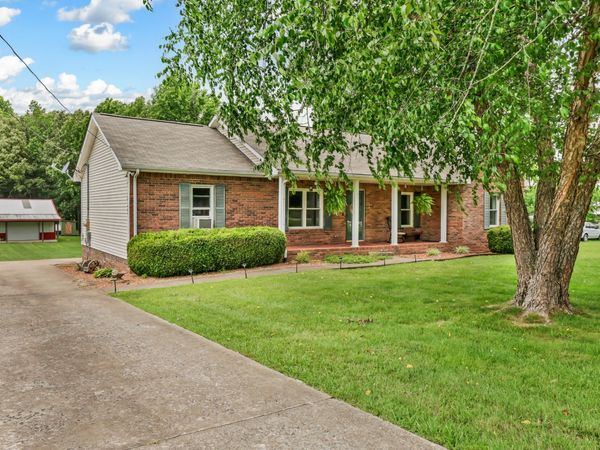 1120 Oak Plains Rd, Clarksville, TN 37043