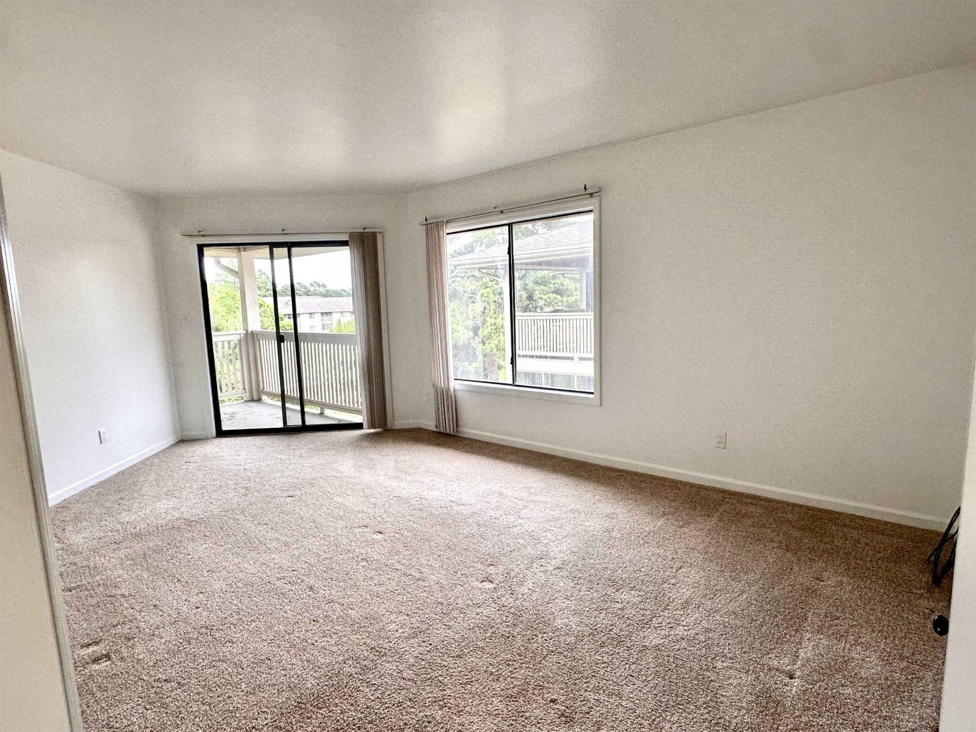 4210 Pinehurst Circle  Photo 7