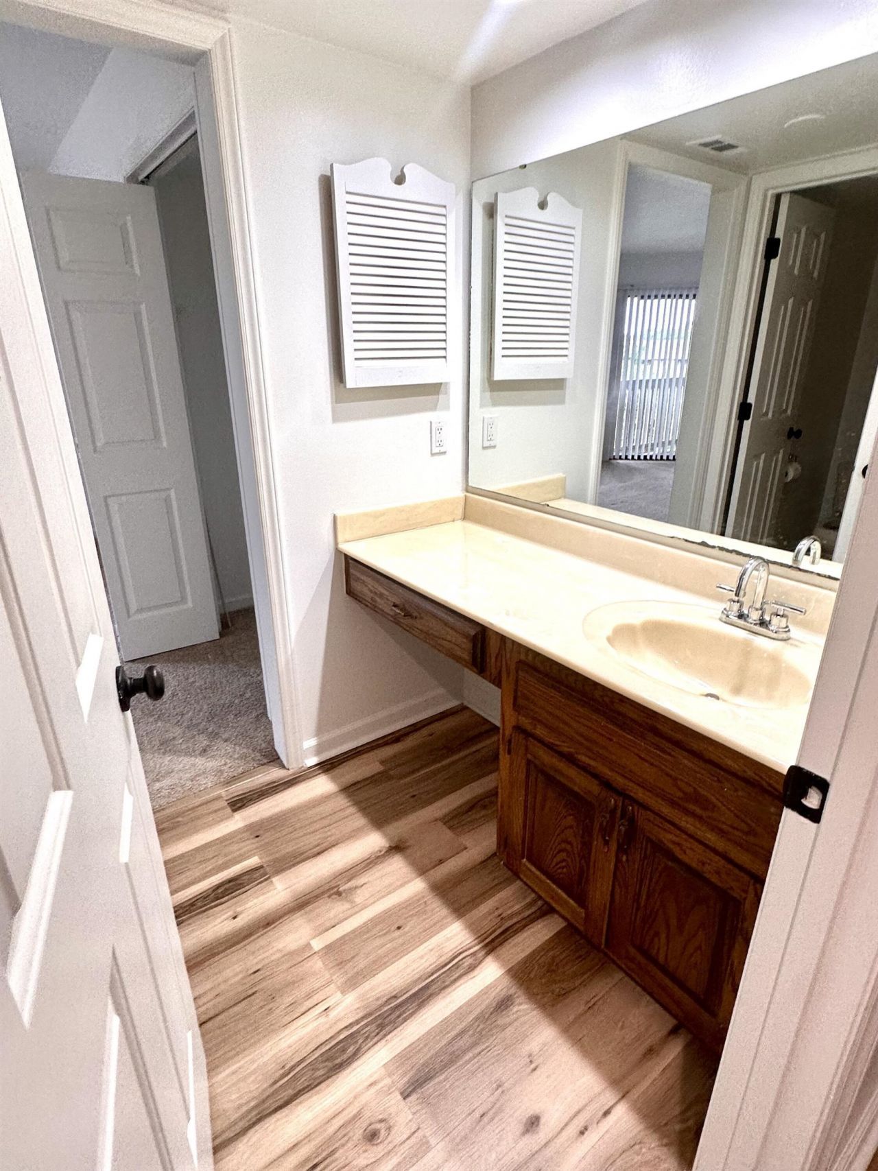 4210 Pinehurst Circle  Photo 8