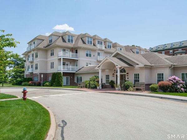 237 Fern, Unit 305W, West Hartford, CT 06119