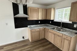 862 Bleakley Street  photo 4