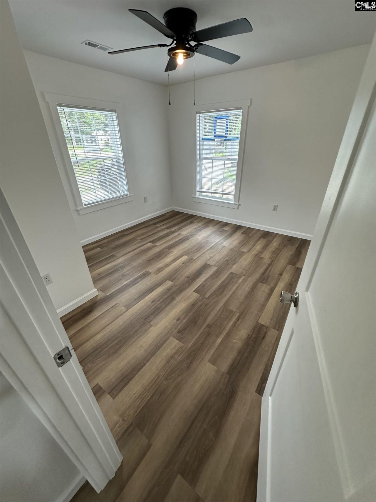 862 Bleakley Street  Photo 4