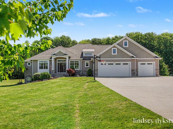 9644 Meadow Valley, Caledonia, MI 49316