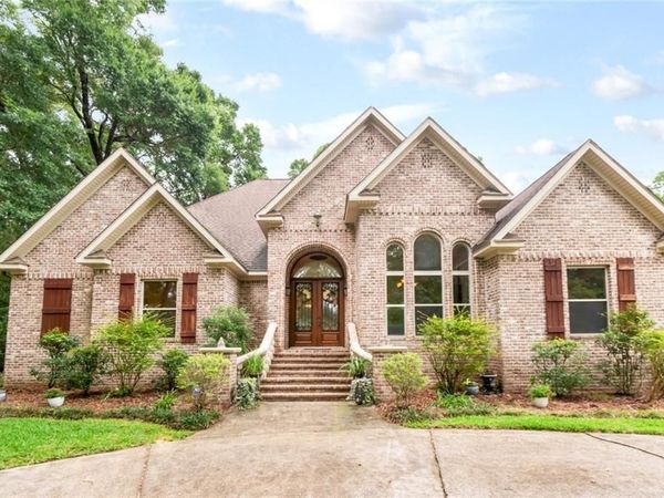 312 Springhill Woods Drive E, Mobile, AL 36608