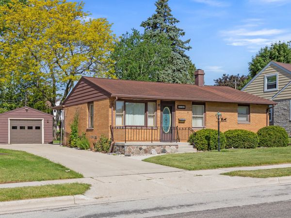 106 N Bruns Ave, Plymouth, WI 53073