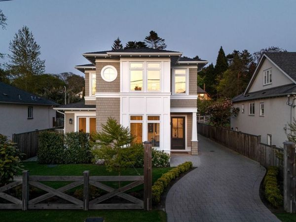 575 St. Patrick St , Oak Bay, BC V9B 4X4