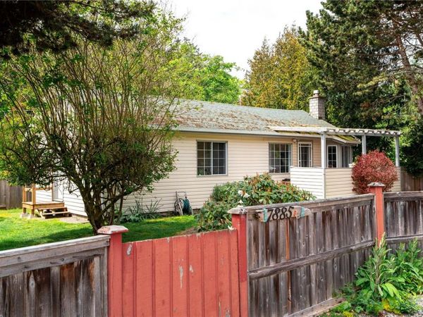 7885 West Coast Rd, Unit #D, Sooke, BC V9Z 0R6