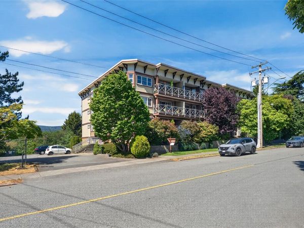 481 Kennedy St , Unit #204, Nanaimo, BC V9R 2J4