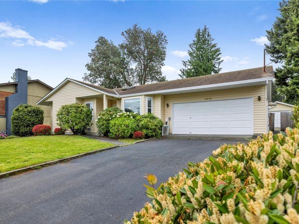 6413 Dover Rd , Nanaimo, BC V9V 1A7