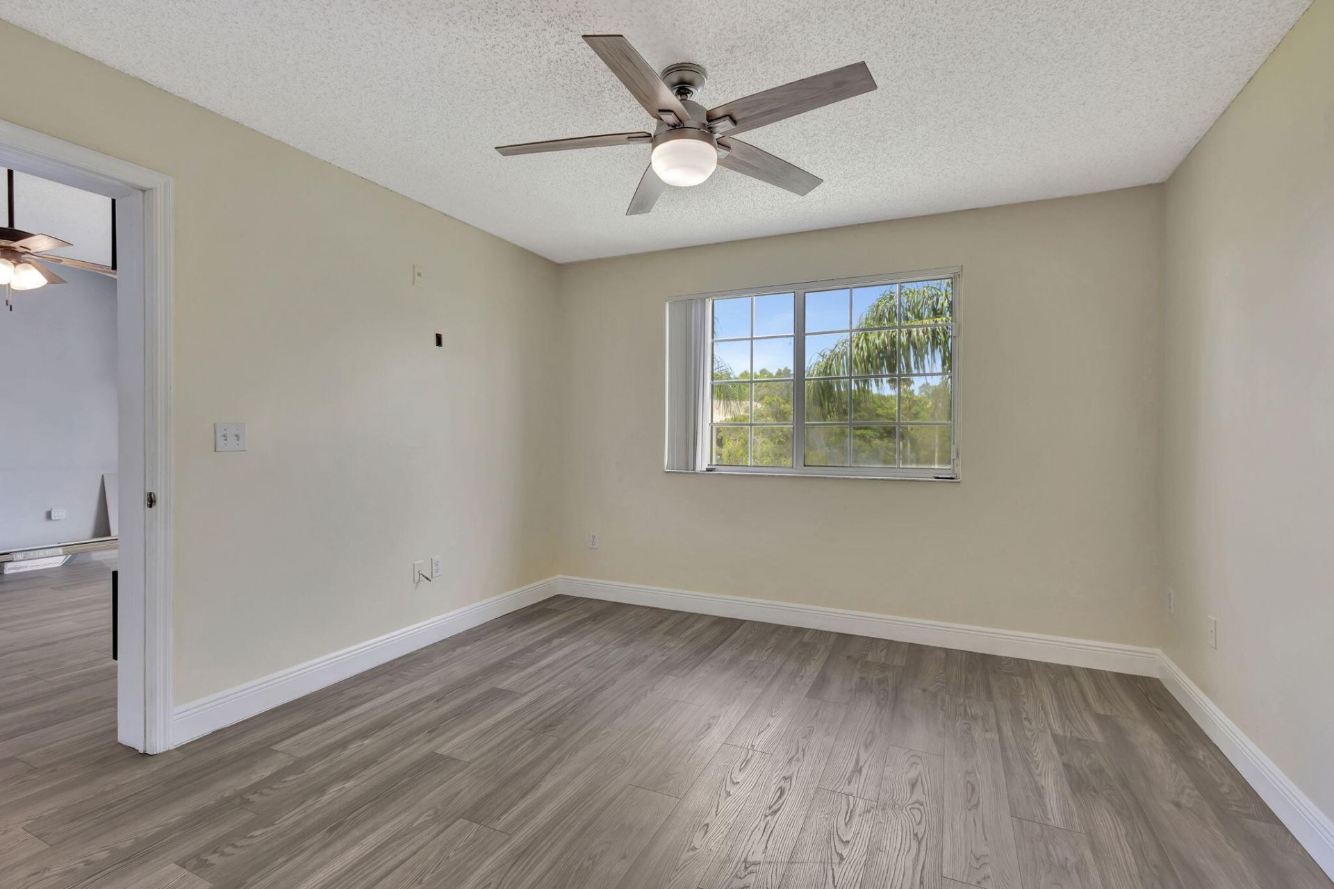 600 N Crestwood Ct Court N, Unit 609, Royal Palm Beach, FL 33411 Photo