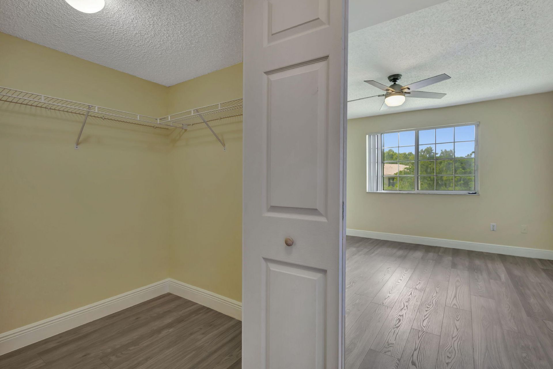 600 N Crestwood Ct Court N, Unit 609, Royal Palm Beach, FL 33411 Photo