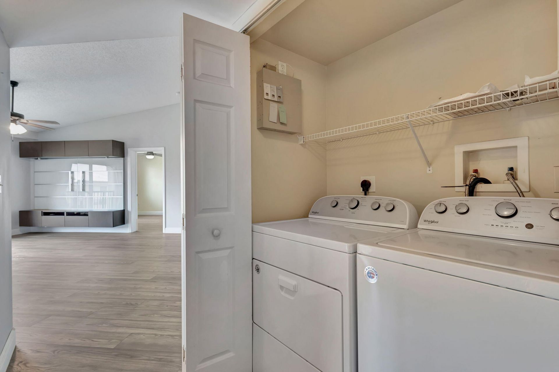 600 N Crestwood Ct Court N, Unit 609, Royal Palm Beach, FL 33411 Photo