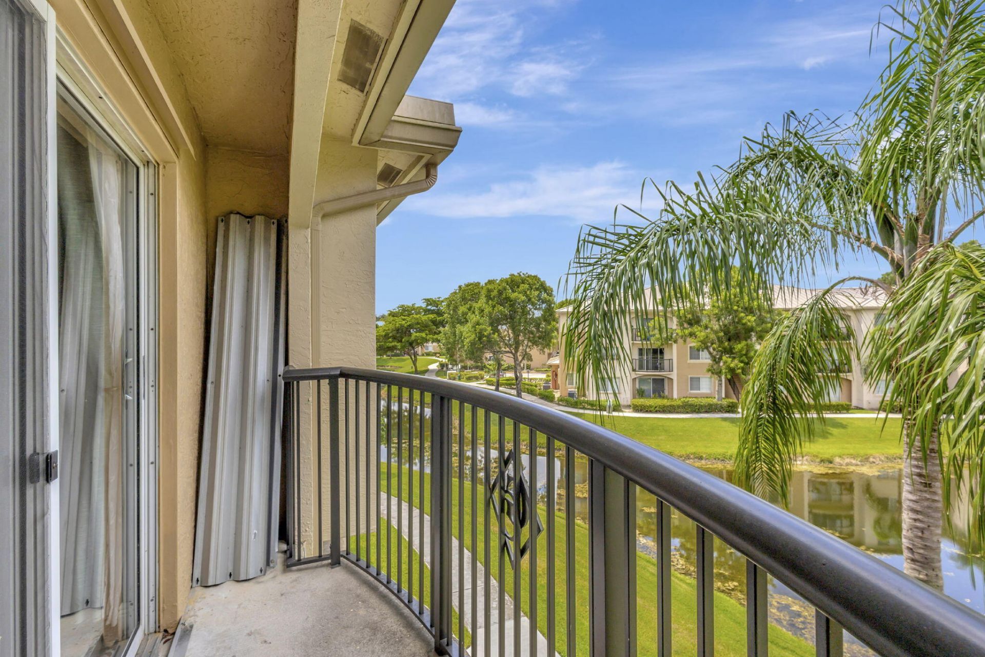 600 N Crestwood Ct Court N, Unit 609, Royal Palm Beach, FL 33411 Photo