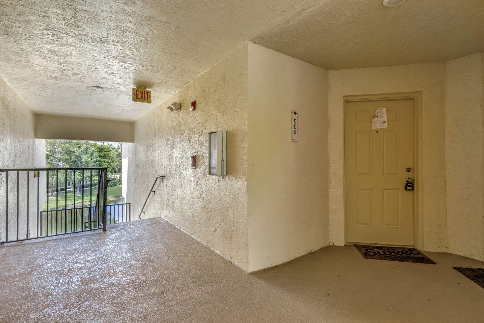 600 N Crestwood Ct Court N, Unit 609, Royal Palm Beach, FL 33411 Photo