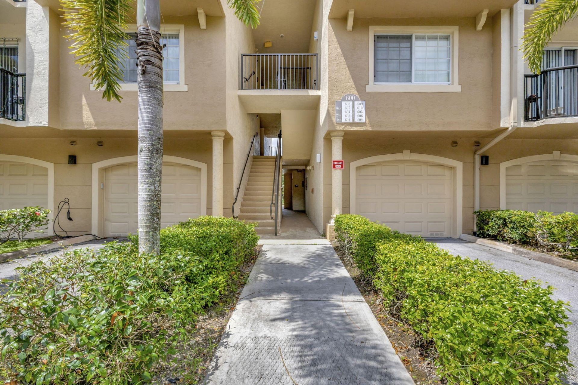 600 N Crestwood Ct Court N, Unit 609, Royal Palm Beach, FL 33411 Photo