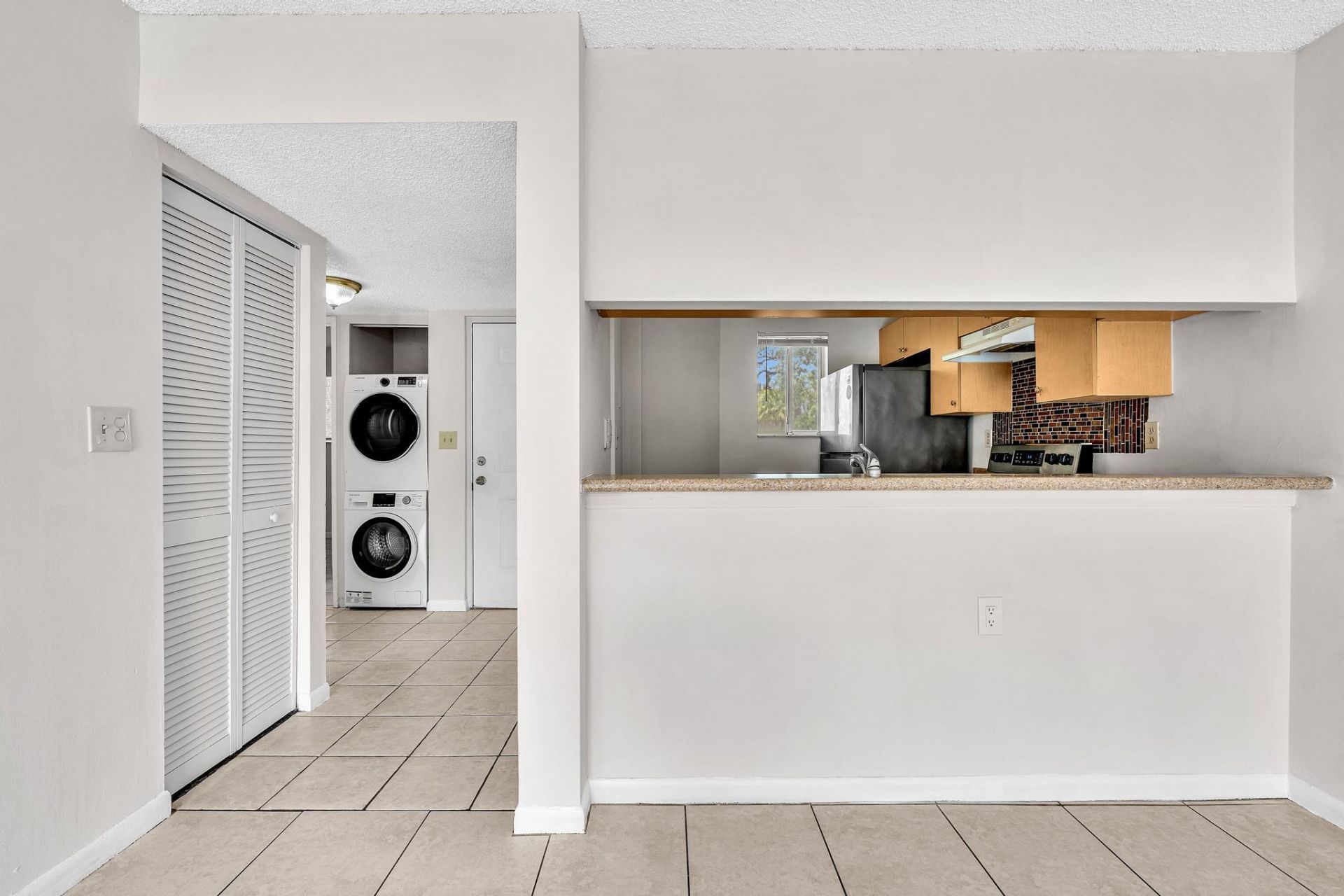 1020 Lake Victoria Drive, Unit B, West Palm Beach, FL 33411 Photo