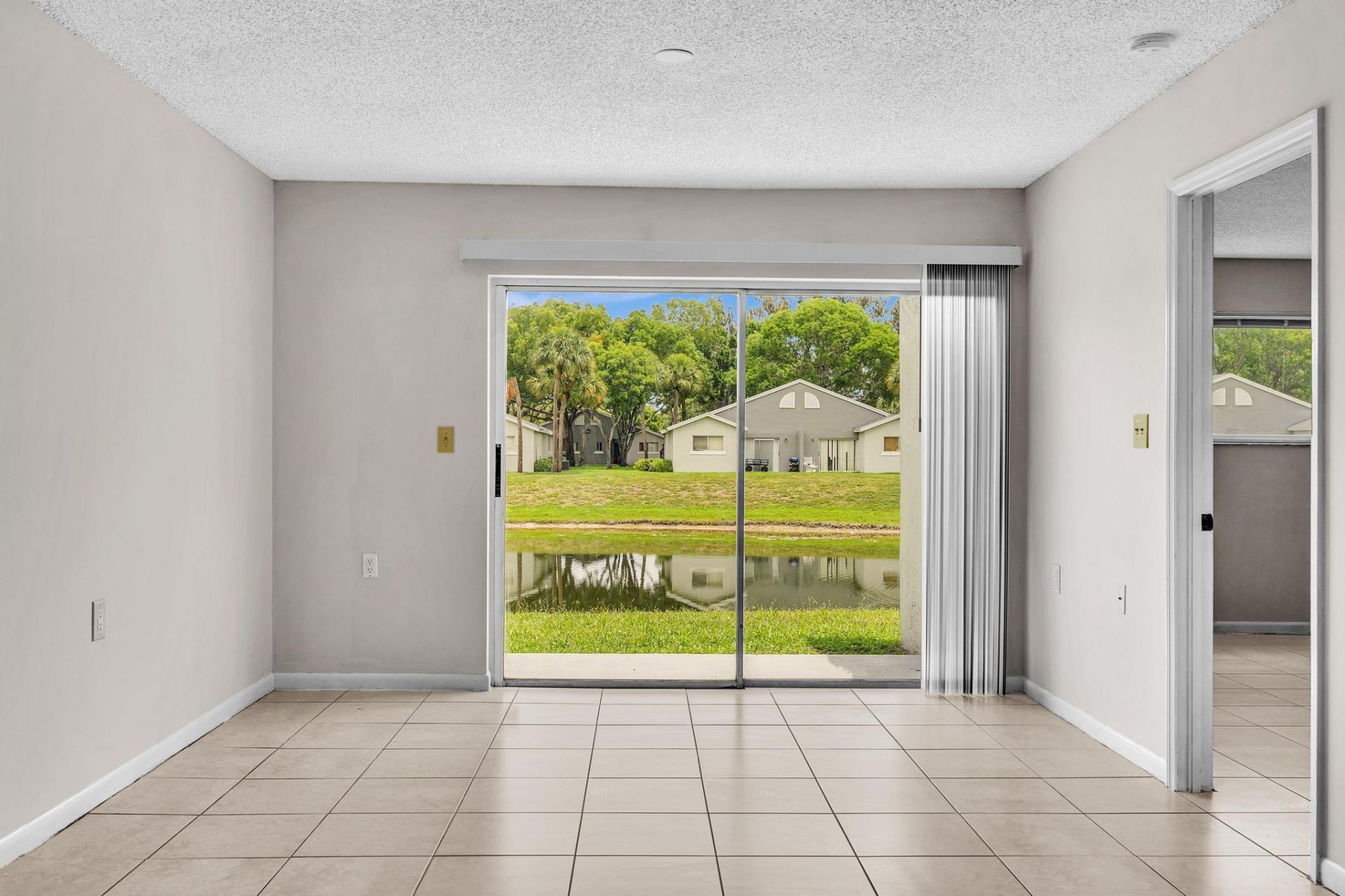1020 Lake Victoria Drive, Unit B, West Palm Beach, FL 33411 Photo