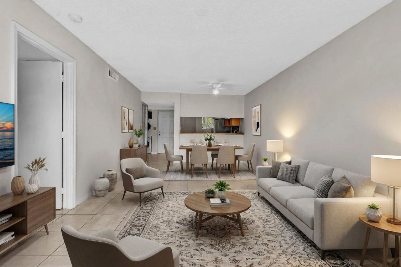 1020 Lake Victoria Drive, Unit B, West Palm Beach, FL 33411 Photo