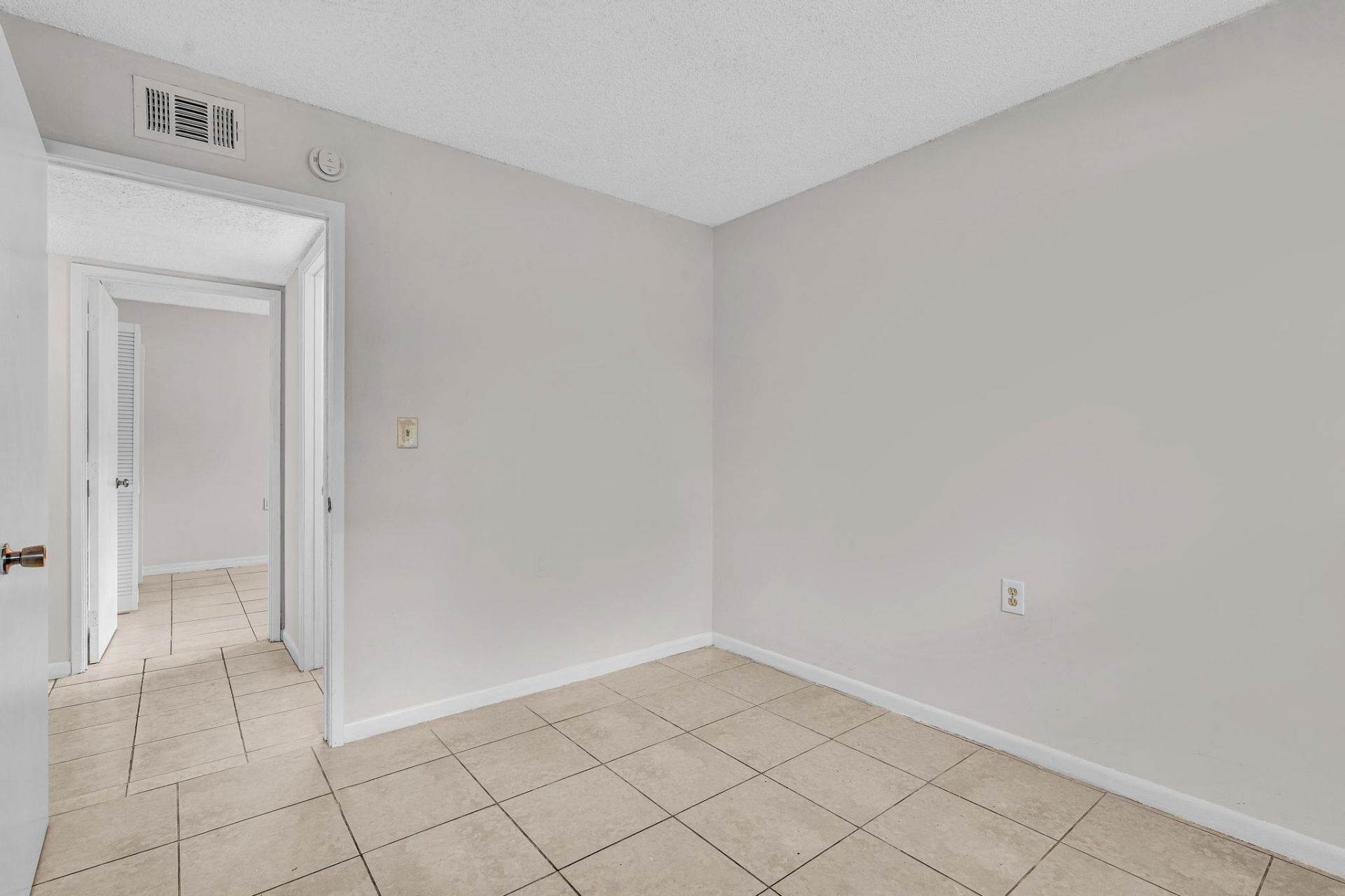 1020 Lake Victoria Drive, Unit B, West Palm Beach, FL 33411 Photo