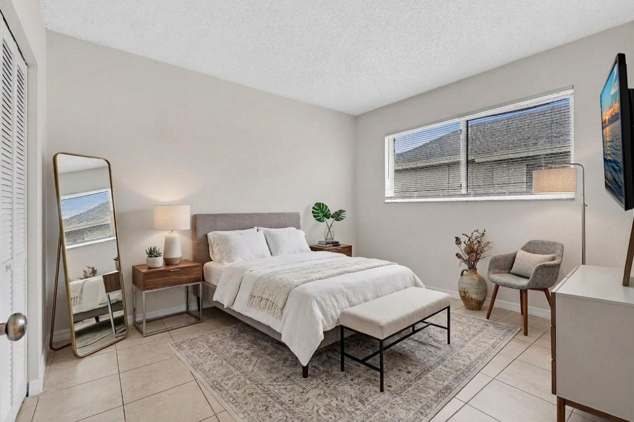 1020 Lake Victoria Drive, Unit B, West Palm Beach, FL 33411 Photo