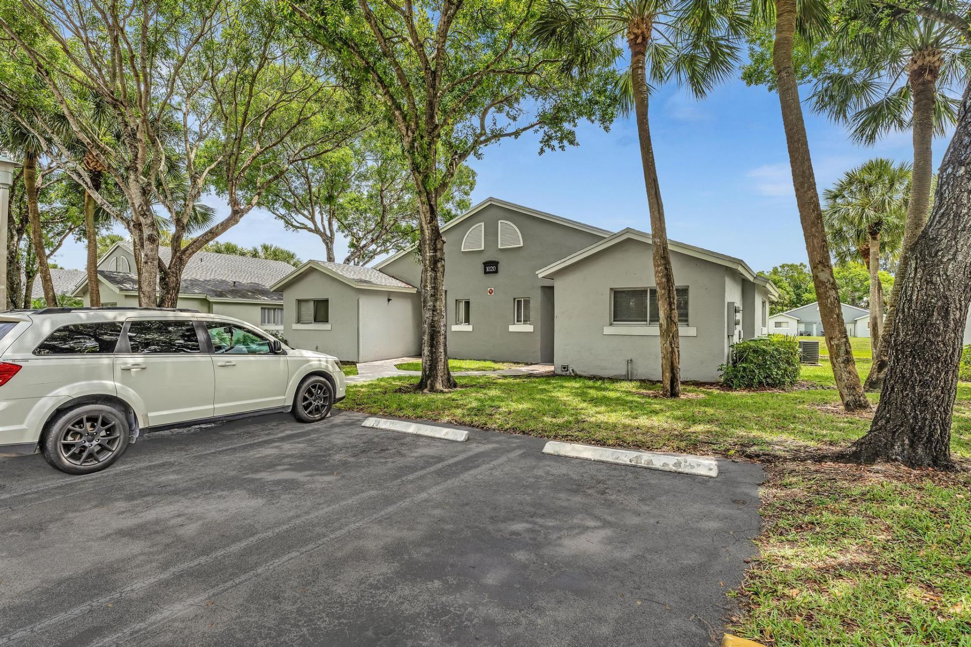 1020 Lake Victoria Drive, Unit B, West Palm Beach, FL 33411 Photo