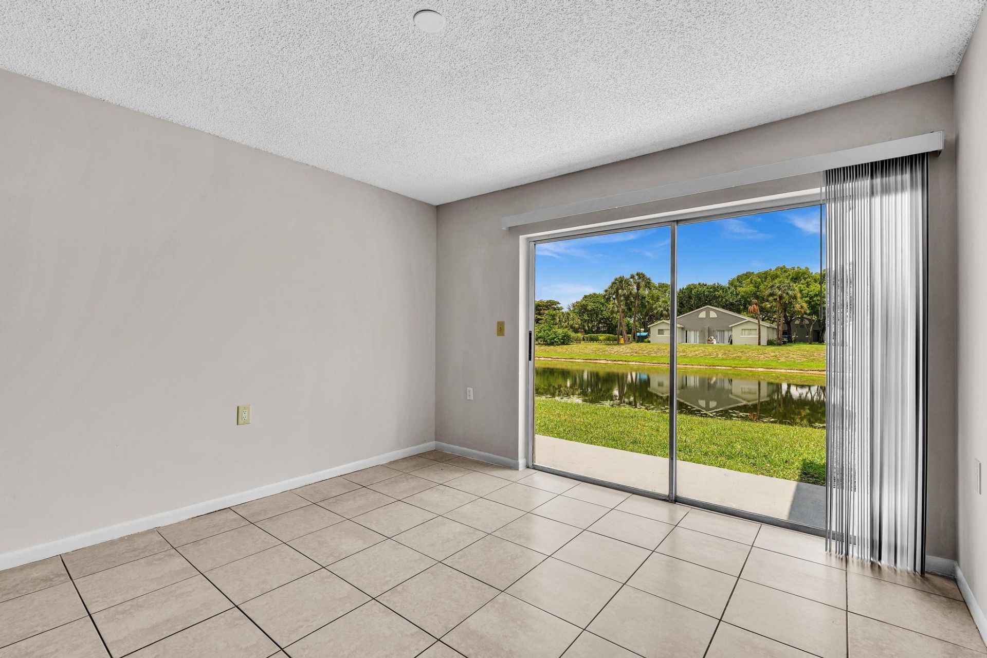 1020 Lake Victoria Drive, Unit B, West Palm Beach, FL 33411 Photo