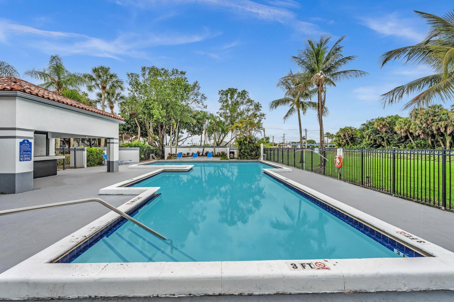 1020 Lake Victoria Drive, Unit B, West Palm Beach, FL 33411 Photo
