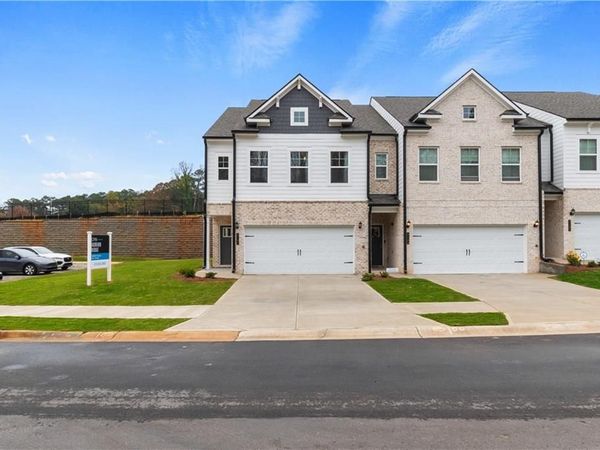 8182 Tiger Way , Riverdale, GA 30296