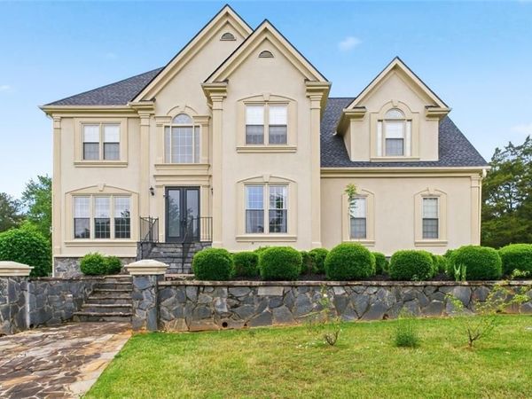 253 Chestnut Lake Way , Lilburn, GA 30047