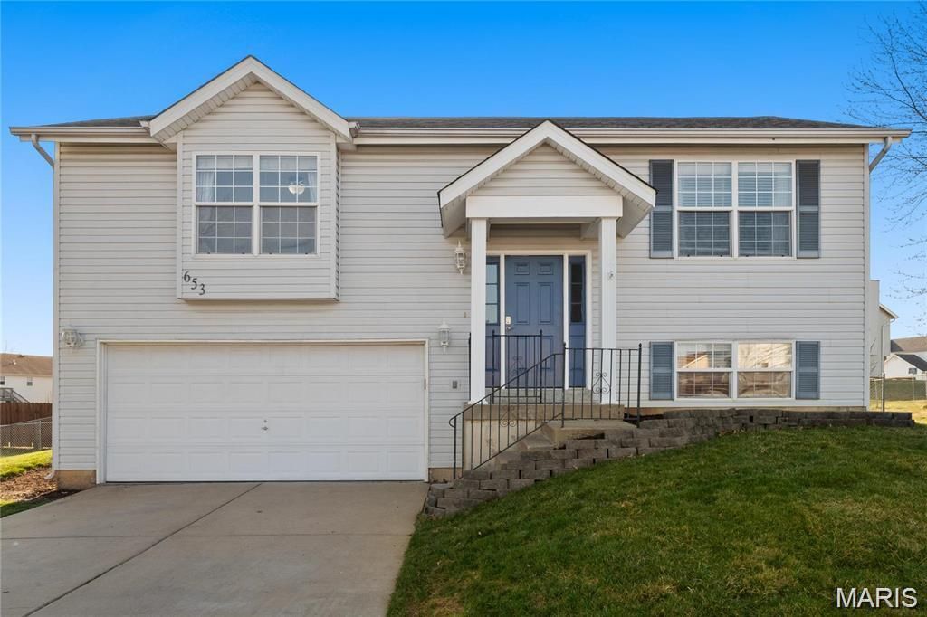 653 Loch Carron Drive , Wentzville, MO 63385 Main Photo