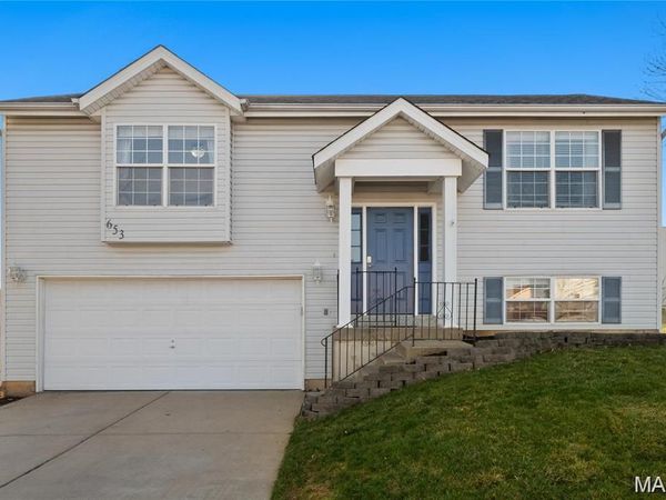 653 Loch Carron Drive , Wentzville, MO 63385