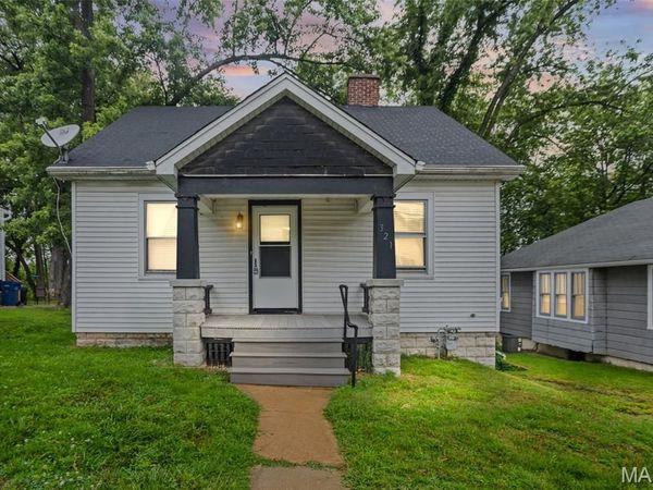 321 W Cleveland Avenue, Belleville, IL 62220