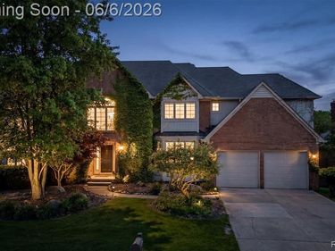 2962 Pheasant Ring Drive, Rochester Hills, MI 48309
