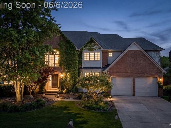 2962 Pheasant Ring Drive, Rochester Hills, MI 48309
