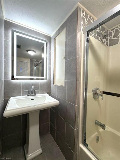 2156 Victoria Ave, Fort Myers, FL 33901 Photo