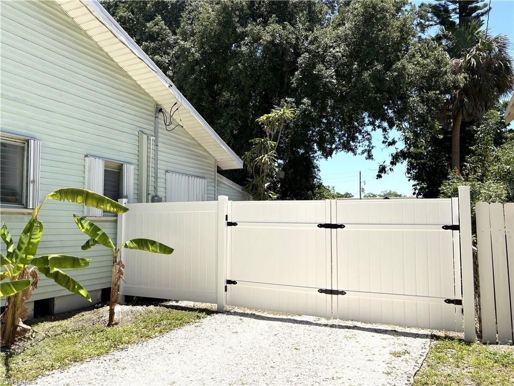 2156 Victoria Ave, Fort Myers, FL 33901 Photo