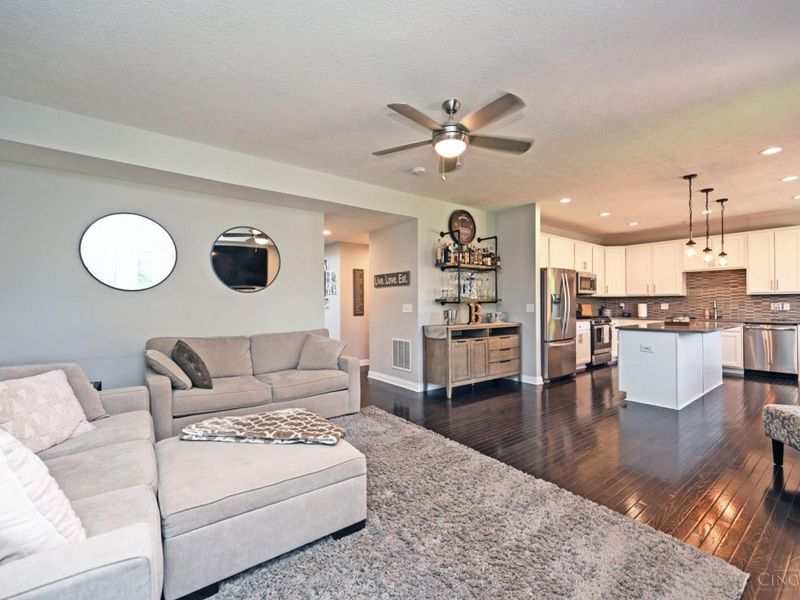366 Brier Creek Drive, Miami Twp, OH 45140 Photo 10