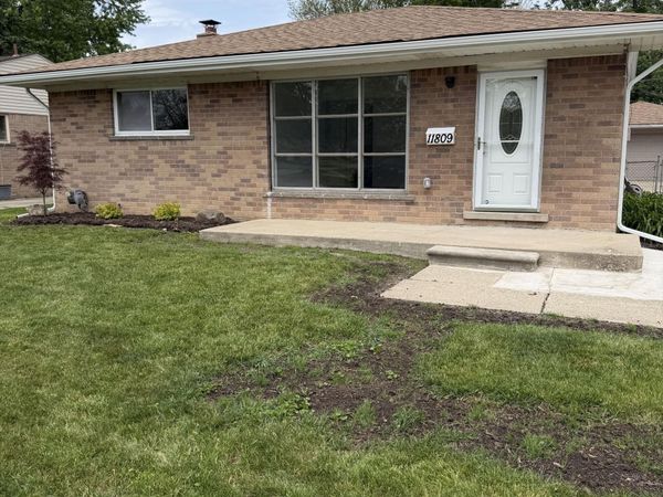 11809 Mckinley Drive, Warren, MI 48089