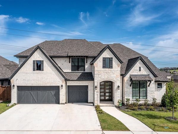 10456 Gray Hills Drive, Fort Worth, TX 76126