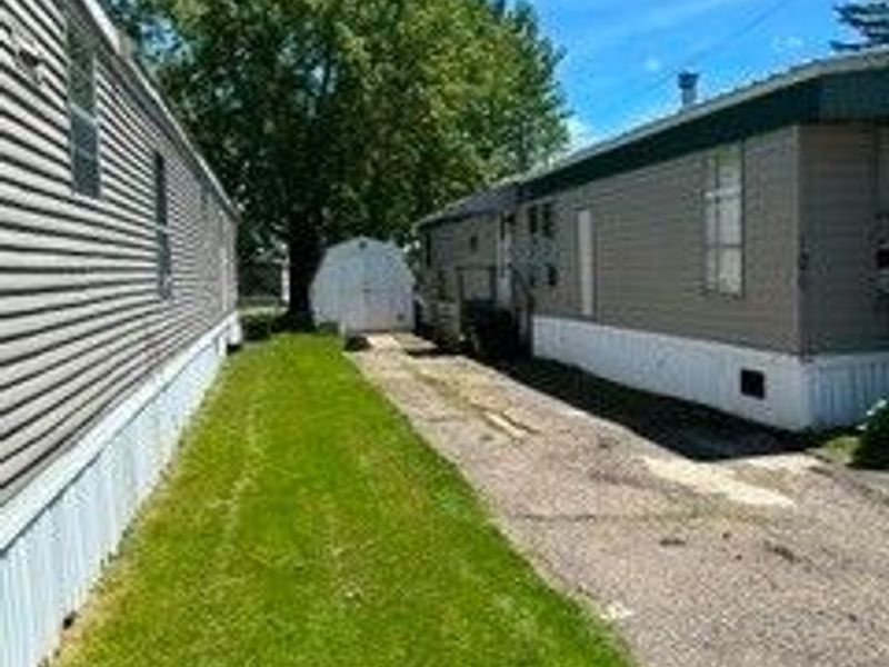 12860 Mayfield Rd Road, Unit 106, Chardon, OH 44024 Photo 2