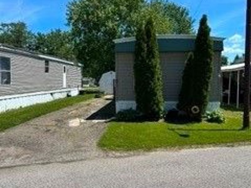 12860 Mayfield Rd Road, Unit 106, Chardon, OH 44024 Photo 3