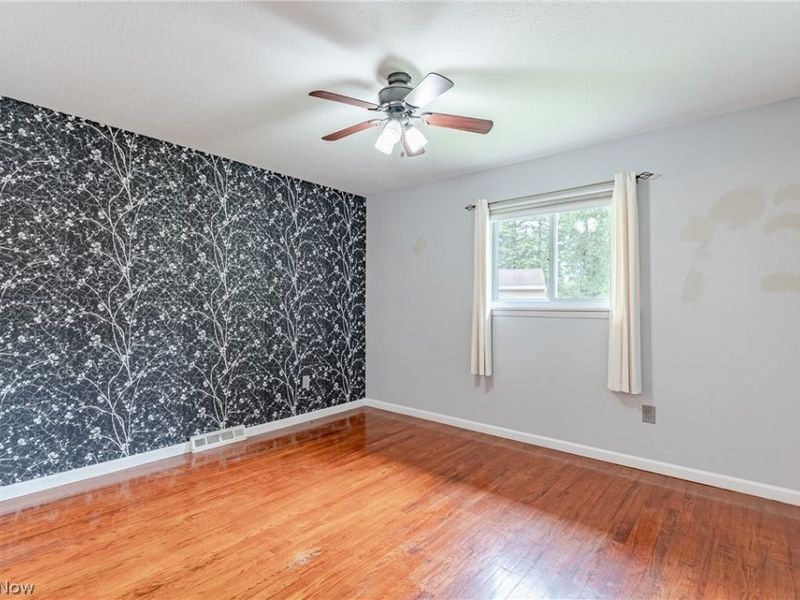 23823 Beaumont Drive, North Olmsted, OH 44070 Photo 12