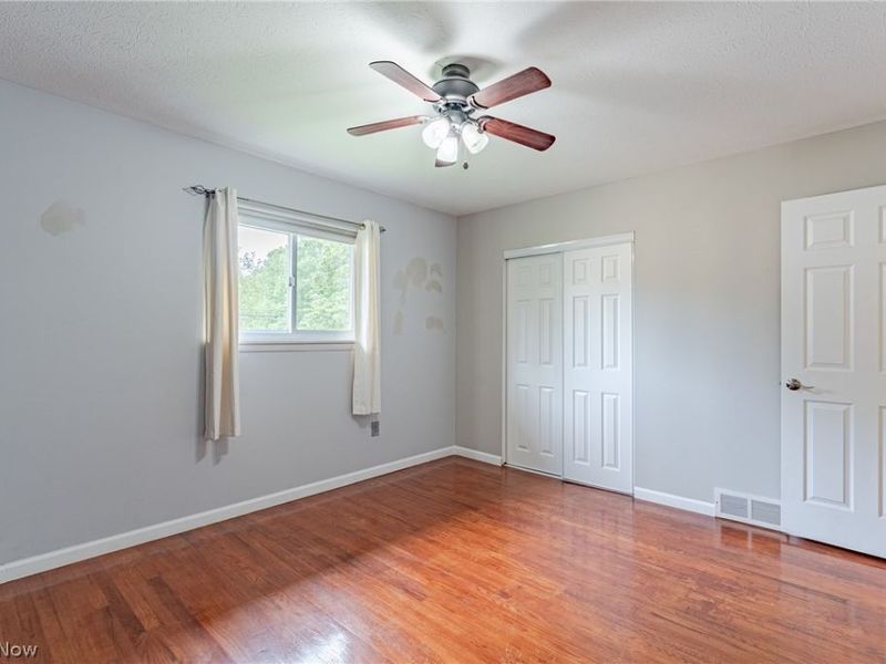 23823 Beaumont Drive, North Olmsted, OH 44070 Photo 13