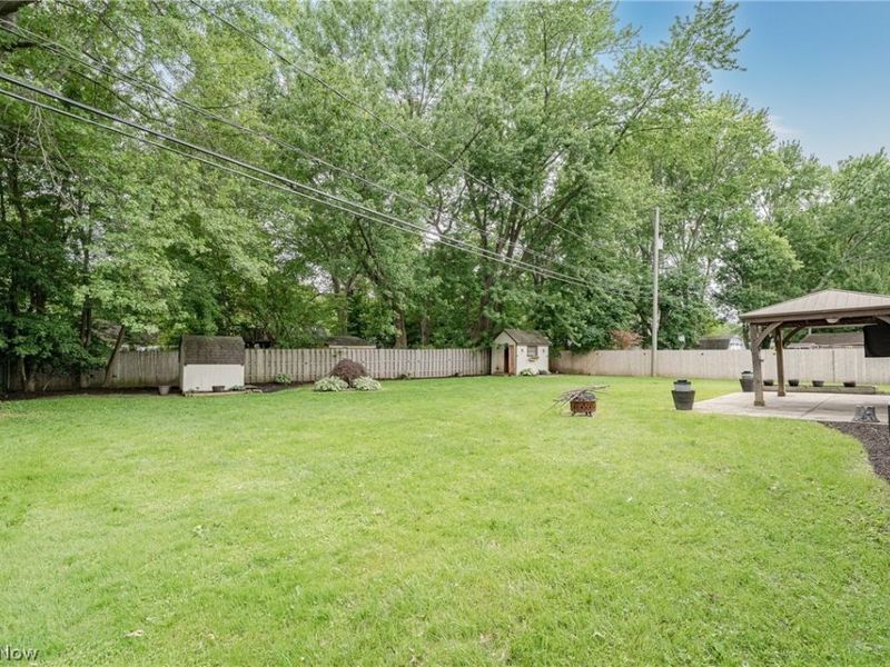 23823 Beaumont Drive, North Olmsted, OH 44070 Photo 26
