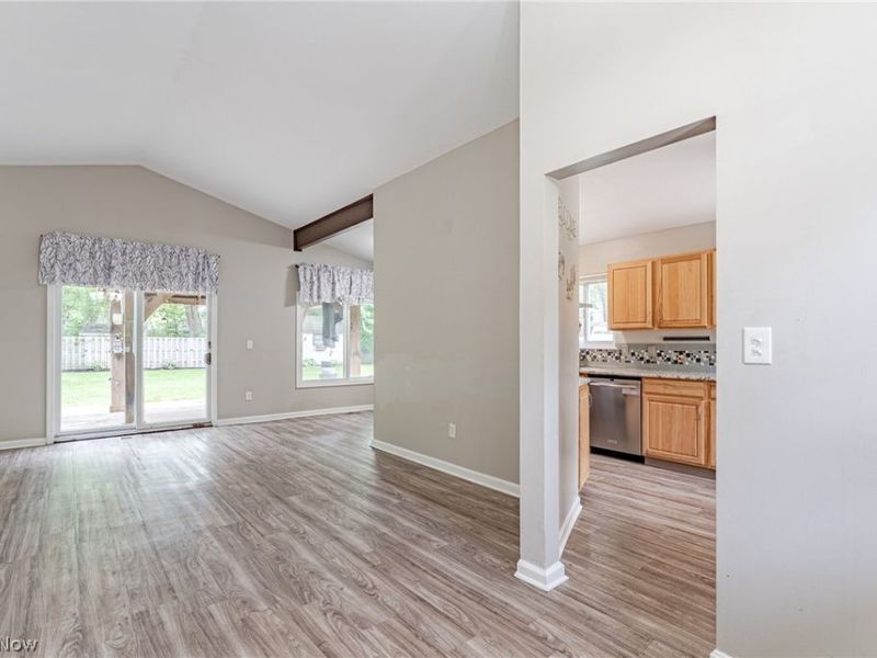 23823 Beaumont Drive, North Olmsted, OH 44070 Photo 4