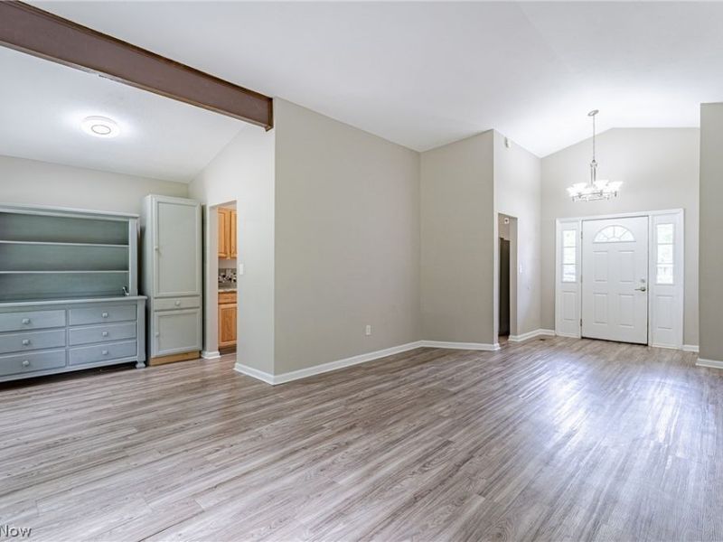 23823 Beaumont Drive, North Olmsted, OH 44070 Photo 5