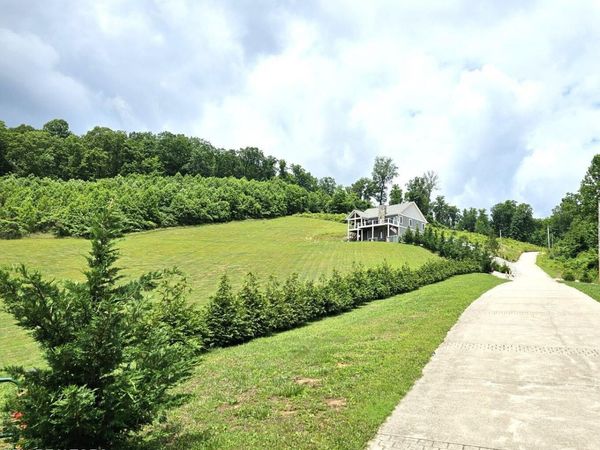 301 Mountain Way, Sharps Chapel, TN 37866